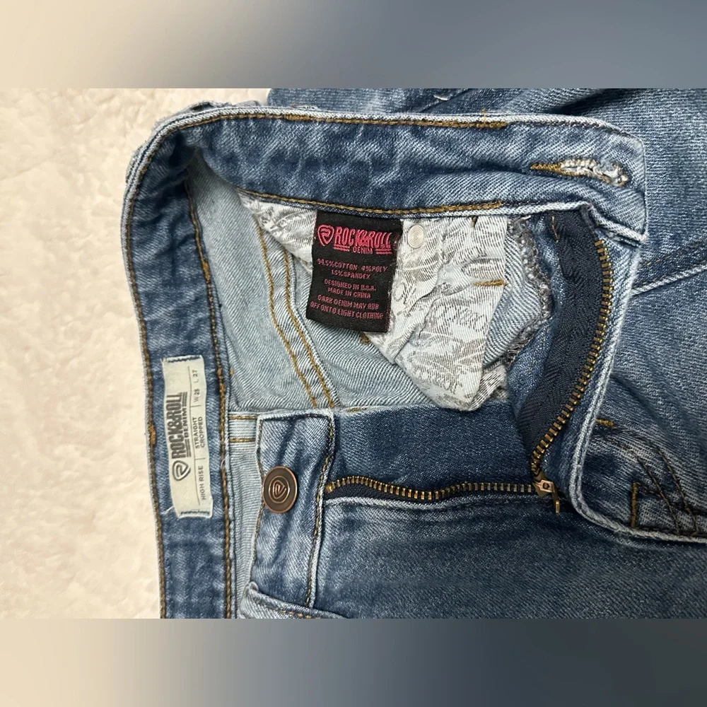 Rock & Roll Denim High Rise Cropped Jeans Women’s Medium Wash Front Seam